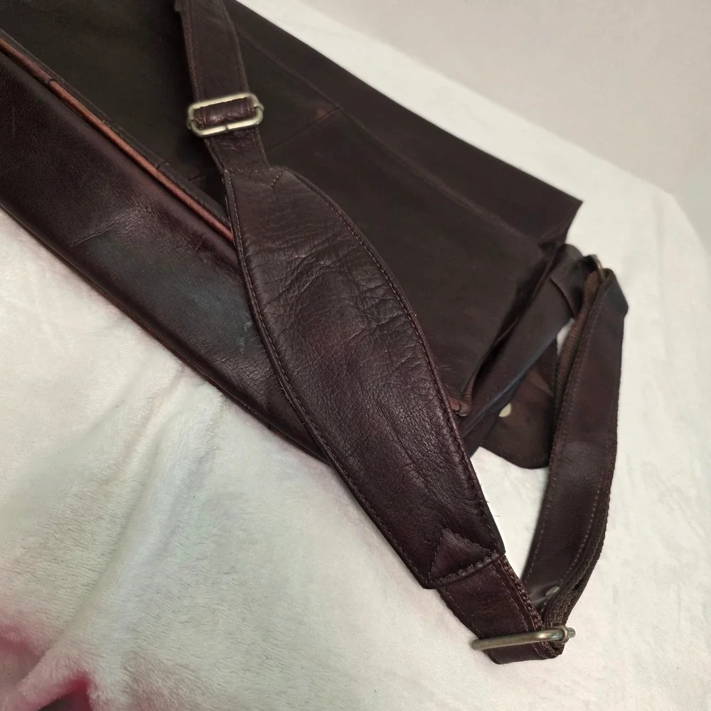 Piel Leather Messenger Bag Dark Brown Crossbody Flap Laptop Bag Made in Colombia